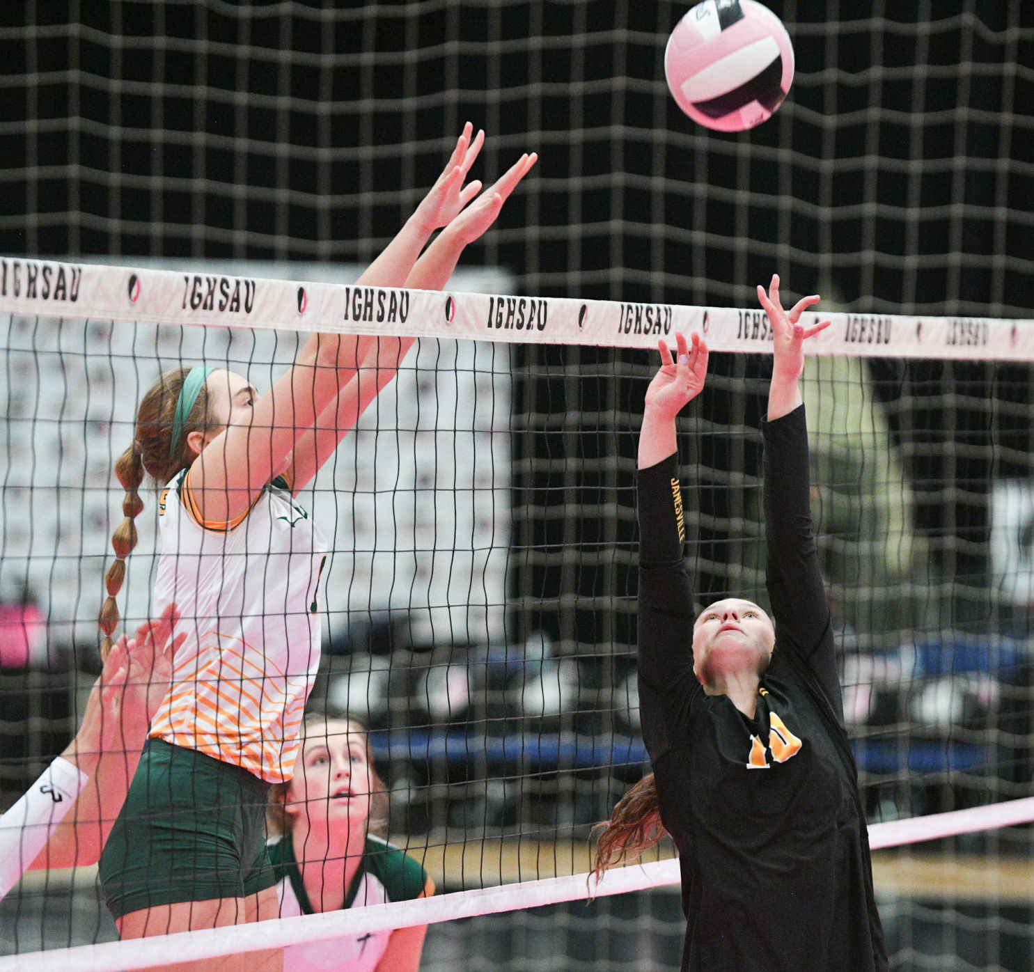 110320-qc-spt-state-volleyball-088